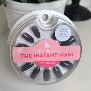 Olive & June 100% Chance Gunmetal The Instant Mani Press On Nails Medium